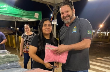 Sindicato da Alimentação entrega brindes de Natal aos associados e associadas da entidade